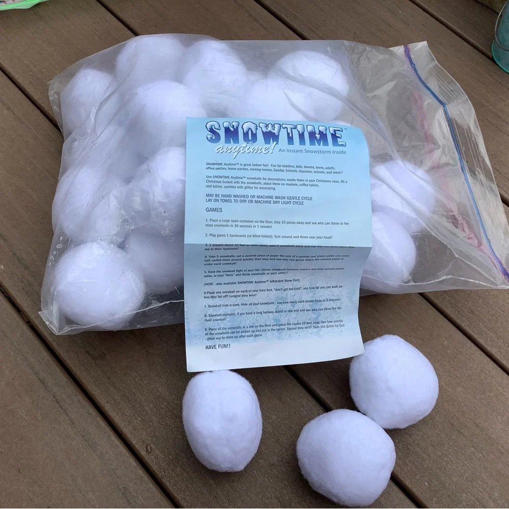 Indoor Snowball Set